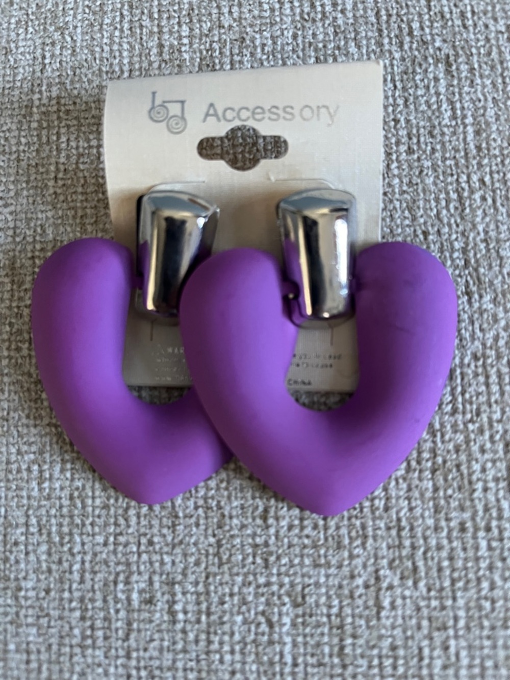 NWOT Accessory Purple Heart Hoop Earrings